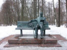 Клин, памятник П. И. Чайковскому 2006 года